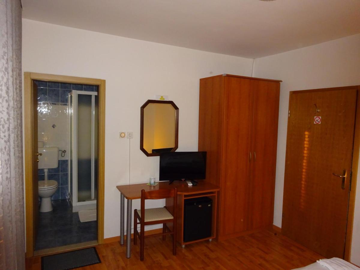 Rooms Kapelj Postojna Extérieur photo